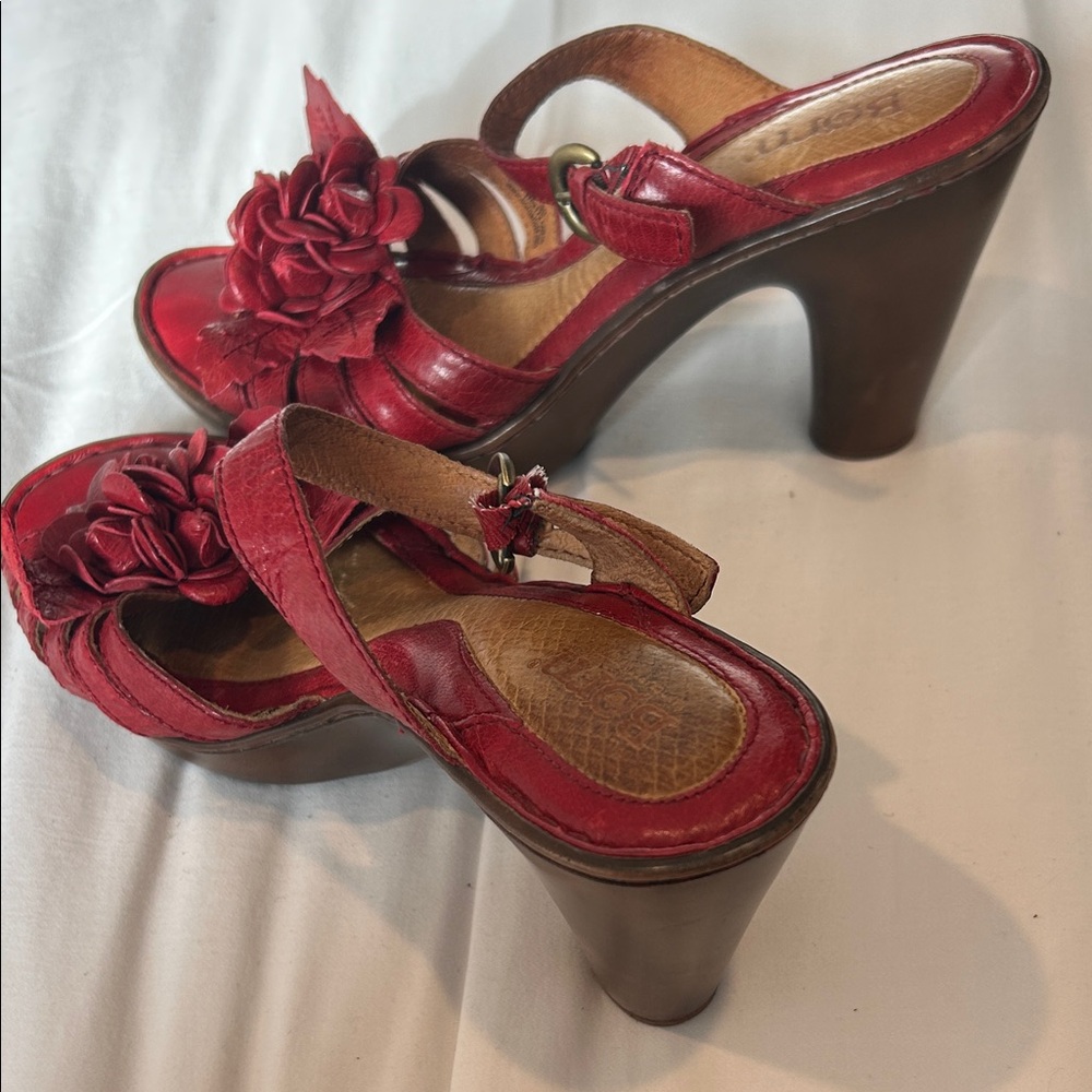Børn Women's Cherry Red Floral Sandal Heels Size 8